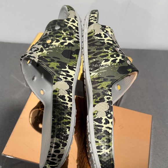 CROCS Women's Sandals - Black, Green, Cream Leopard 7W/5M - Picture 5 of 7